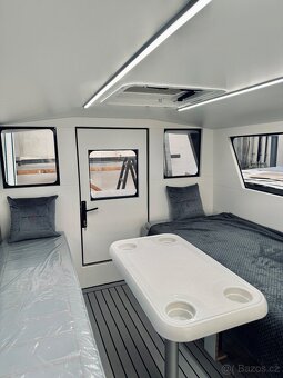Profesionální rybářský člun s kabinou, možnost elektromotoru - 9