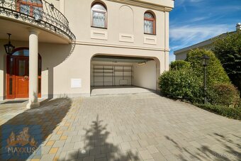 Pronájem luxusní vily 5+1/T (243 m2), zahrada (382 m2), bazé - 9