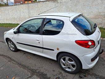 Peugeot 206+, 1,4l , 2010 - 9