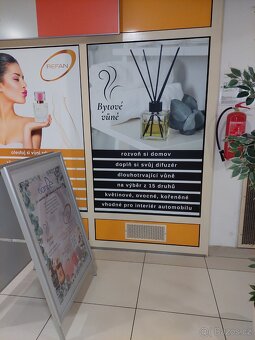 Prodejna kosmetiky a parfémů - 9