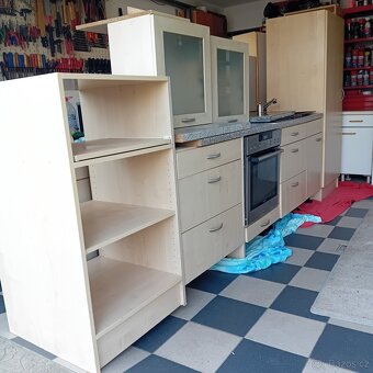 Kuchyňská linka +El.sporak - 9