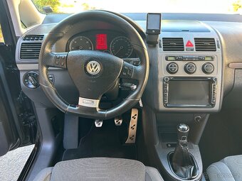 VW Touran 2.0 TDI - 9