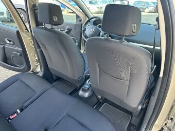 Renault Clio 1,6i 65KW MANUÁLNÍ KLIMATIZACE - 9