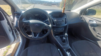FORD FOCUS 1.6 - 9