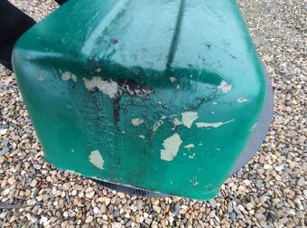 Nádrž Babetta 210 - 9