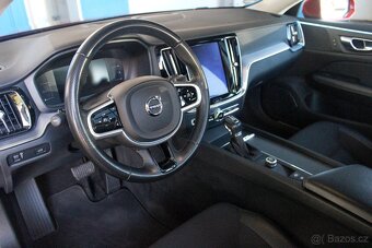 Volvo V60 D3 Momentum Automat+LED+Tažné+Panorama - 9