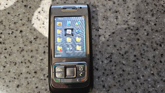 Nokia E65, volná na všechny operátory. - 9