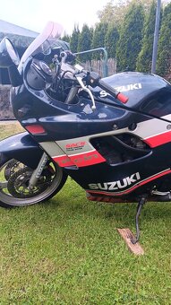 Suzuki gsx600 - 9