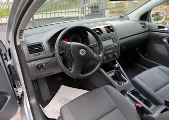 Volkswagen Golf 1,4i klima , Dobrý stav benzín - 9