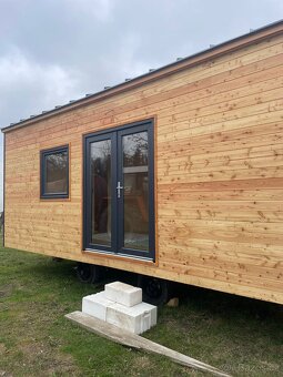 Zakázkový domek na kolech 7 x 2,5 s vybavením - 9