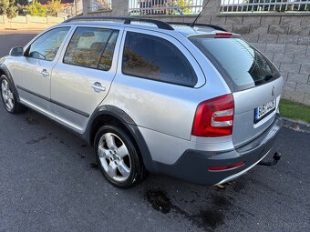 Škoda Octavia scout 2.0 tdi4x4 103kw - 9