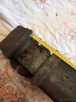 strojní svěrák - 9