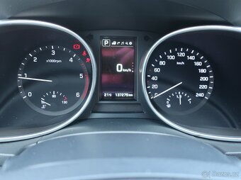 Hyundai Santa Fe 2.2CRDi 147kW 4x4 AUTOMAT 7MÍST TAŽNÉ 1MAJ - 9