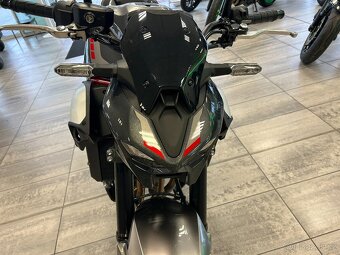 Kawasaki Z 900 2025 NOVINKA - 9
