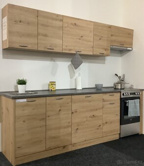 Nepoužitá moderní kuchyně MELÁNIE - 9