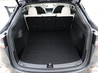 Tesla Model Y Long Range , Dual Motor , rv.2022 - 9