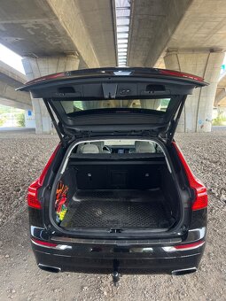 Volvo XC60 T6 AWD Tutbo+kompresor - 9