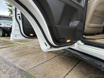 Toyota land cruiser v8 Lc 200 - 9