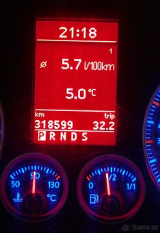 VW Golf Automat, 2.0 TDI 318 000km, r.v. 2005 - 9