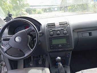 🔝VW Touran 1.9 TDI 77kw 7 místní , nova STK, - 9