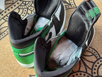 Air Jordan 1 Lucky Green - 9