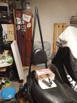 Opierka Sissy Bar sedadlá - 9