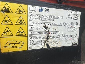 Bobcat S 650  nakladač - 9