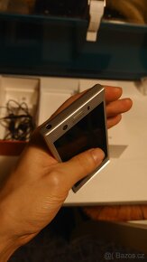 Sony Xperia XZ1 Compact - 9
