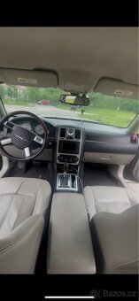 Chrysler 300C Touring 3.0 CRD – výkonné a prostorné kombi - 9