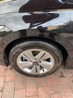 Volkswagen Golf 8 1,5TSI 150PS 2023 nehav.1.majitel težné - 9