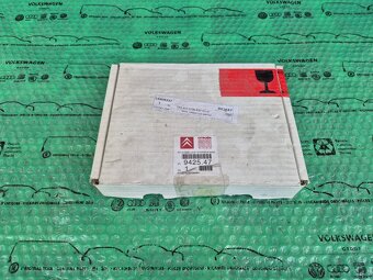 ozdobný dekor výdechů palubní desky Citroen C5 942547 , 9425 - 9
