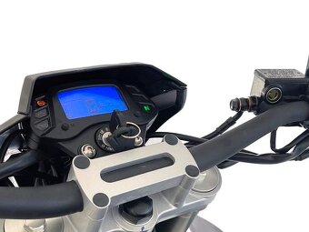 Yuki 125i SE - 9