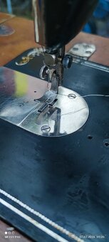 Retro šicí stroj - 9