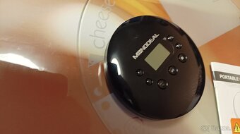 Nový , jen vybalený discman. Nabíjení přes USB kábel. - 9