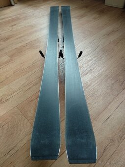 Carvingové lyže Dynamic s vázáním - použité - 9