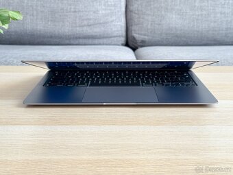 13" MacBook Air M1 - 8GB RAM/128GB SSD, TOP STAV, 100% BAT - 9