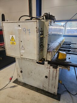 Hydraulické tabulové nůžky CNTA 3150/6,3 - 9