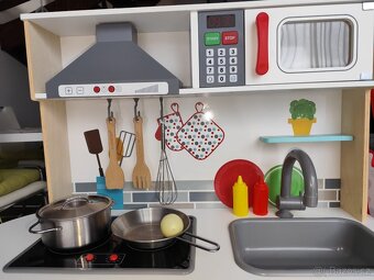 Dřevěná dětská kuchyňka - 9