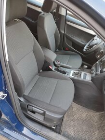 Prodej vozu Škoda Octavia Combi 3 ve výbavě Ambition - 9