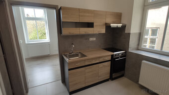 Pronajmu byt 2+1 velikosti 55 m2 v centru Trutnova - 9