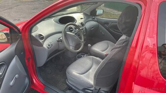 Toyota Yaris 1999 - 9