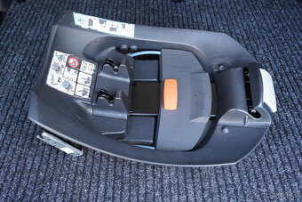 Autosedačka Cybex Aton 5 od novorzence, včetně základny - 9