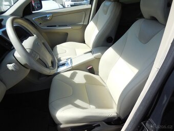 Prodám Volvo XC60, 2.4 D5 136kw 4x4 Automat Tažné - 9