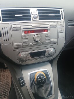 Ford Kuga 4x4 2,0 TDCi 100 kw - 9
