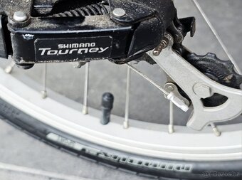 Dětské dívčí kolo SPECIALIZED 20" - málo používané ,ZÁNOVNÍ - 9