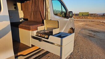 Prodám obytný Renault Trafic 1.6 dci (85kW) - 9