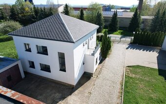 Prodej vily a haly -kombinace bydlení a podnikání - 9