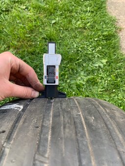 LETNÍ PNEU 235/45 R17 NOKIAN - 9