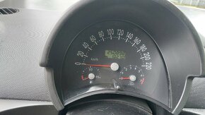 Volkswagen NEW BEETLE - 9