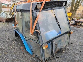 ZETOR 7045 díly (motor,převodovka,kabina a td.) - 9